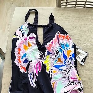 NWT Trina Turk Seychelles High Neck 22W Multi color